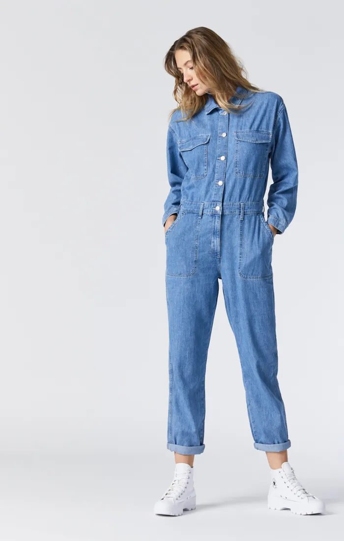 IDA OVERALL IN LIGHT BLUE DENIM