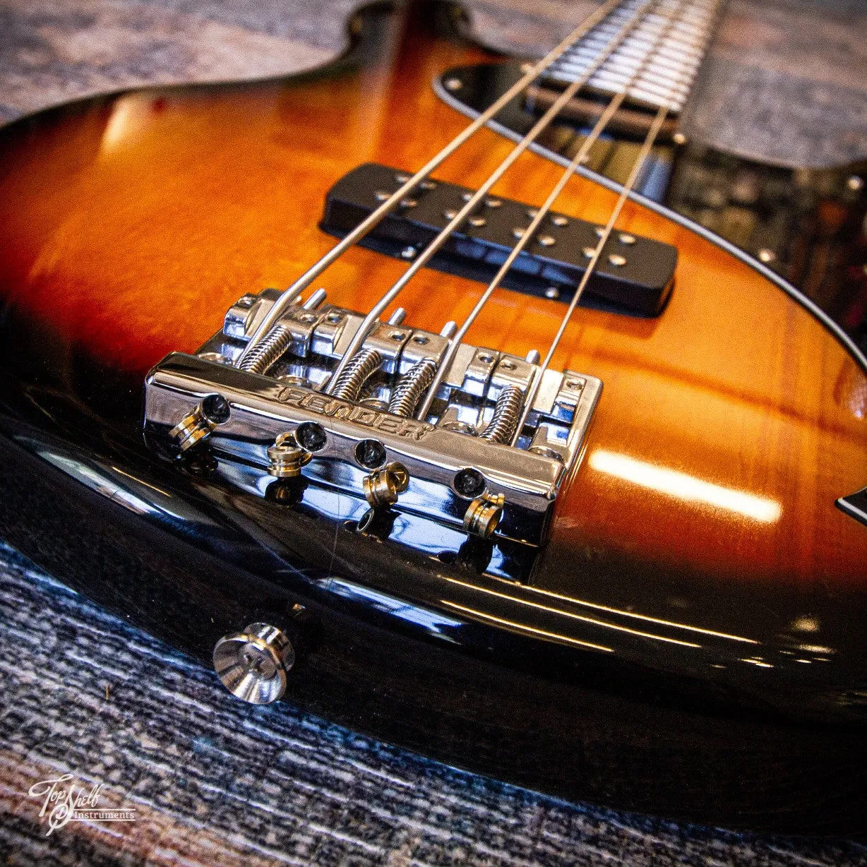 Squier Deluxe Dimension Bass IV Sunburst 2014