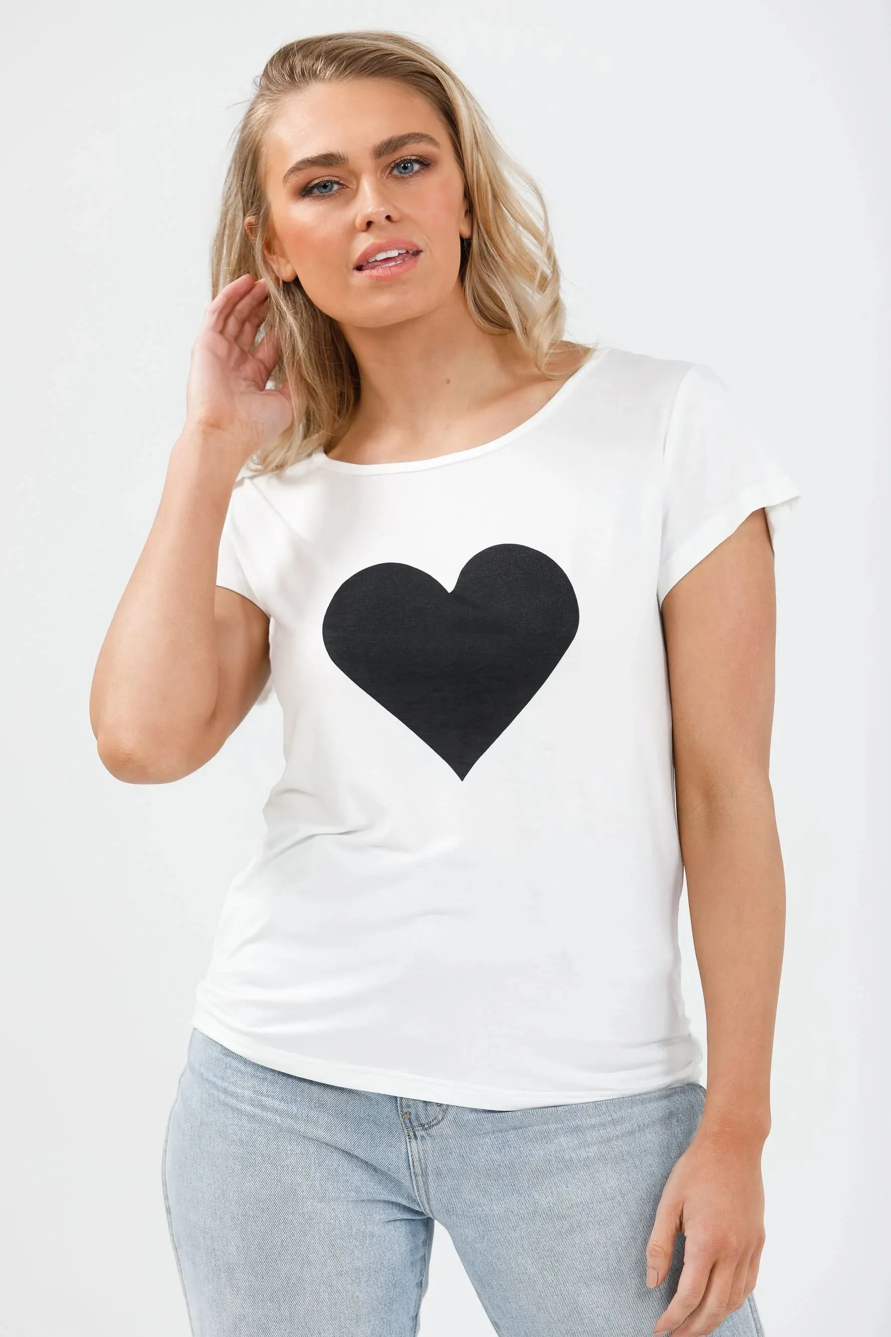 SS Logo Tee Heart in White & Black